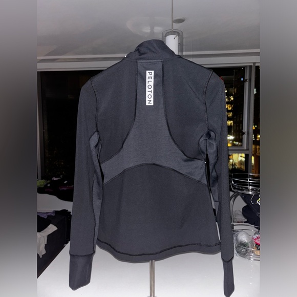 Peloton Cadent Run Jacket - Picture 7 of 7